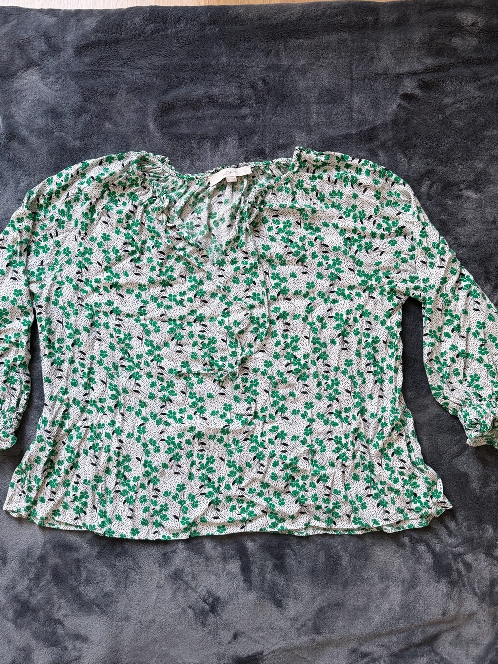 LOFT Clover Floral Ruffle Women's Blouse Green White Long Sleeve Size Large. - Picture 1 of 10